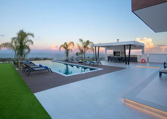 فيلة The Oasis بروتاراس