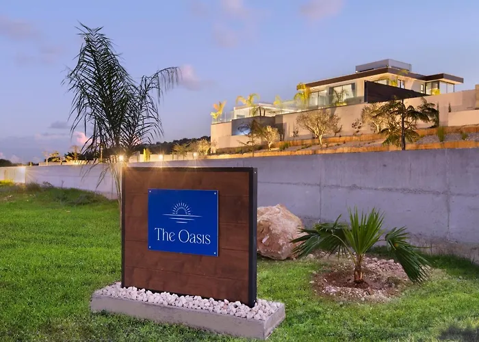 The Oasis فيلة بروتاراس