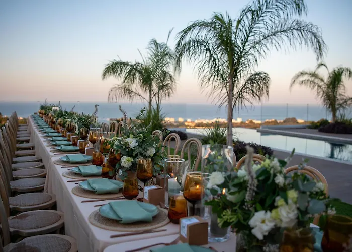 The Oasis فيلة بروتاراس